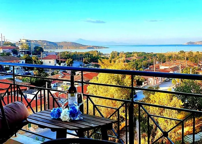 Sea & Mountain Apartment Close To Port And City