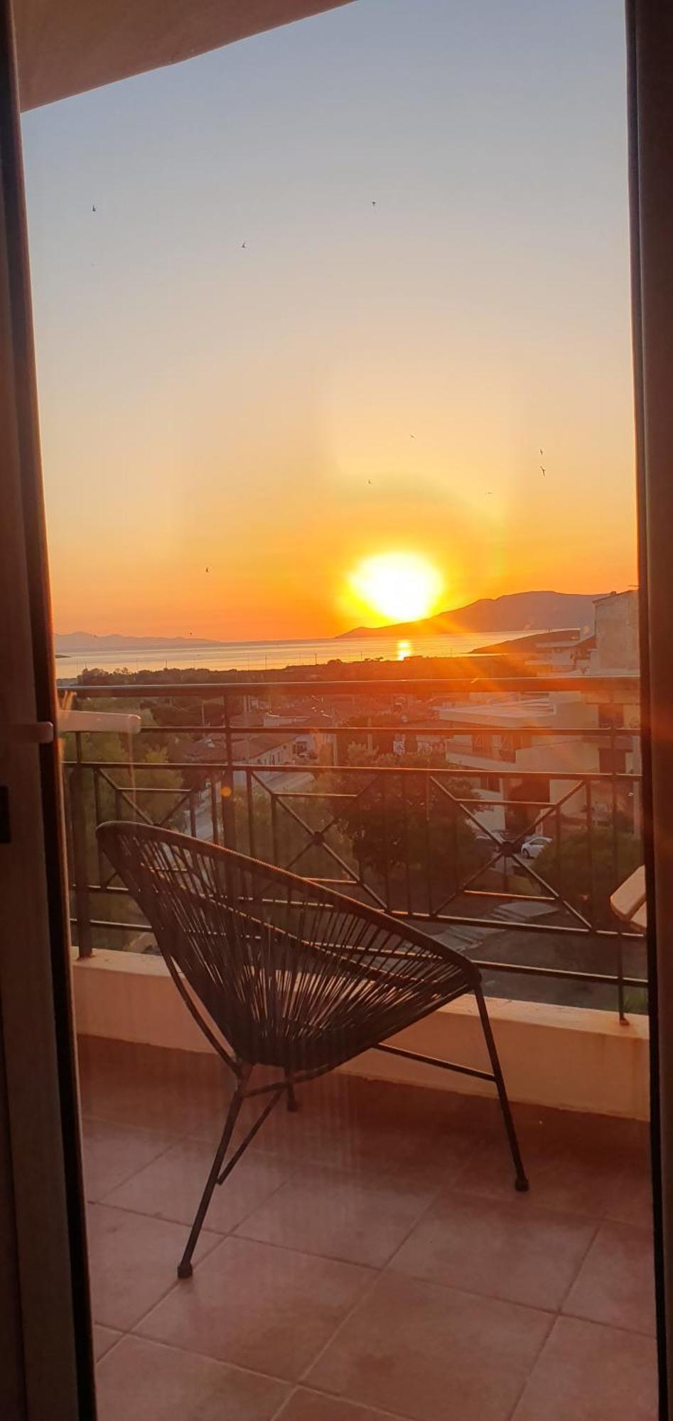 Apartment Sea & Mountain Close To Port And *